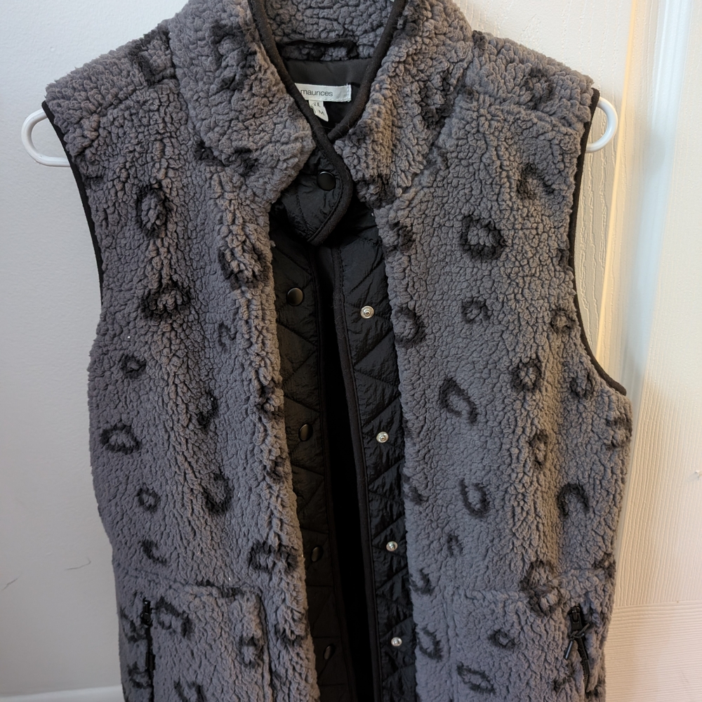Gray Leopard Print Sherpa Vest